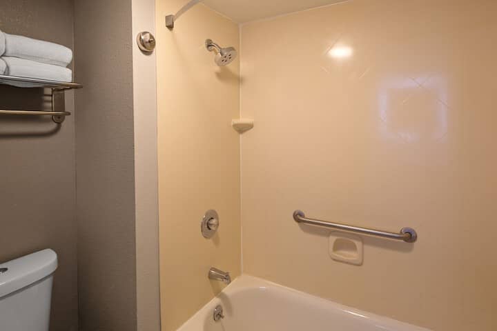 Room 22 of 40
