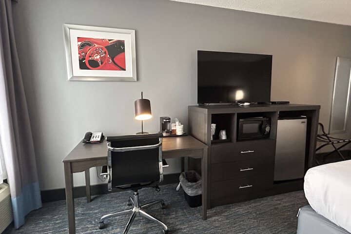Room 19 of 40