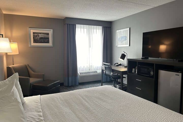 Room 11 of 40